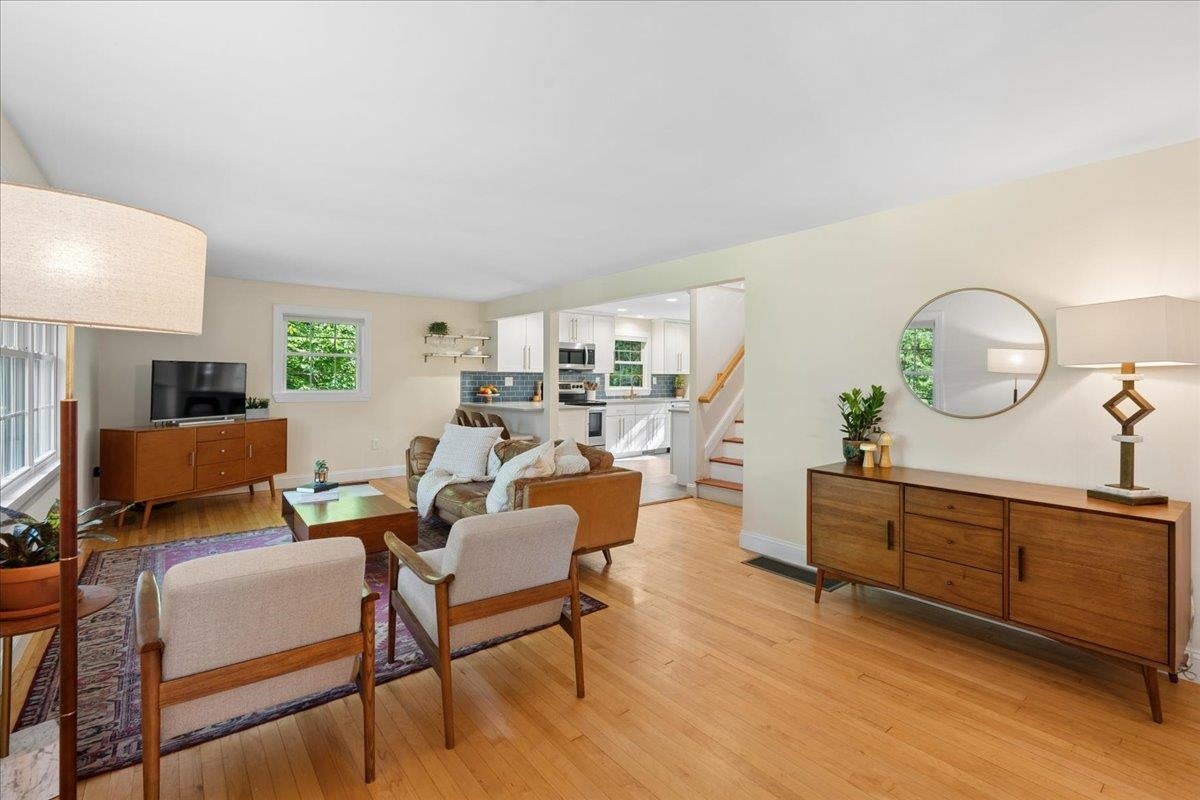 2 Carroll Circle