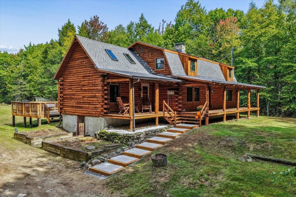 Photo of 366 Clark Hill Road, New Boston, NH 03070 (MLS # 5110984)