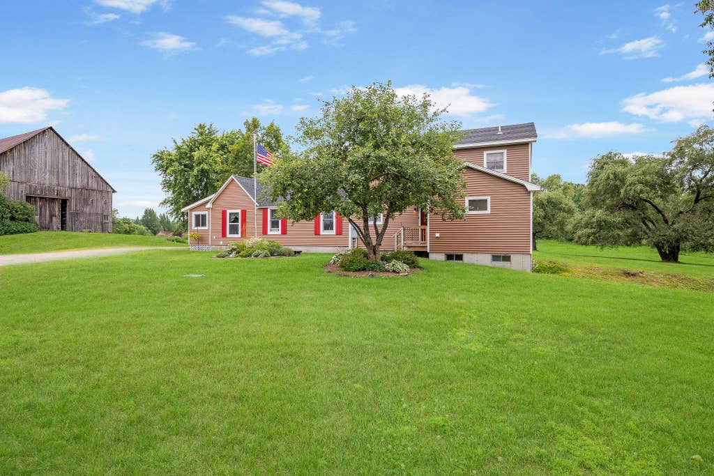 Photo of 512 Elm Street, Lancaster, NH 03584 (MLS # 5106060)