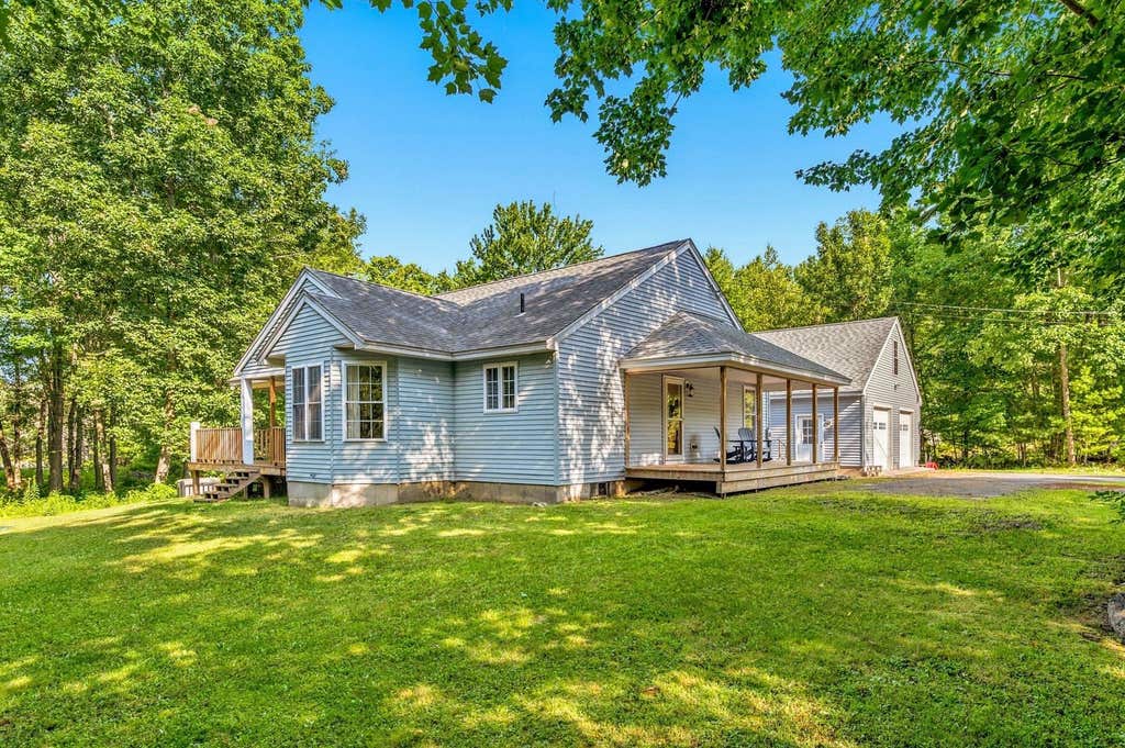 Photo of 17 Donigians Way, Barrington, NH 03825 (MLS # 5106218)