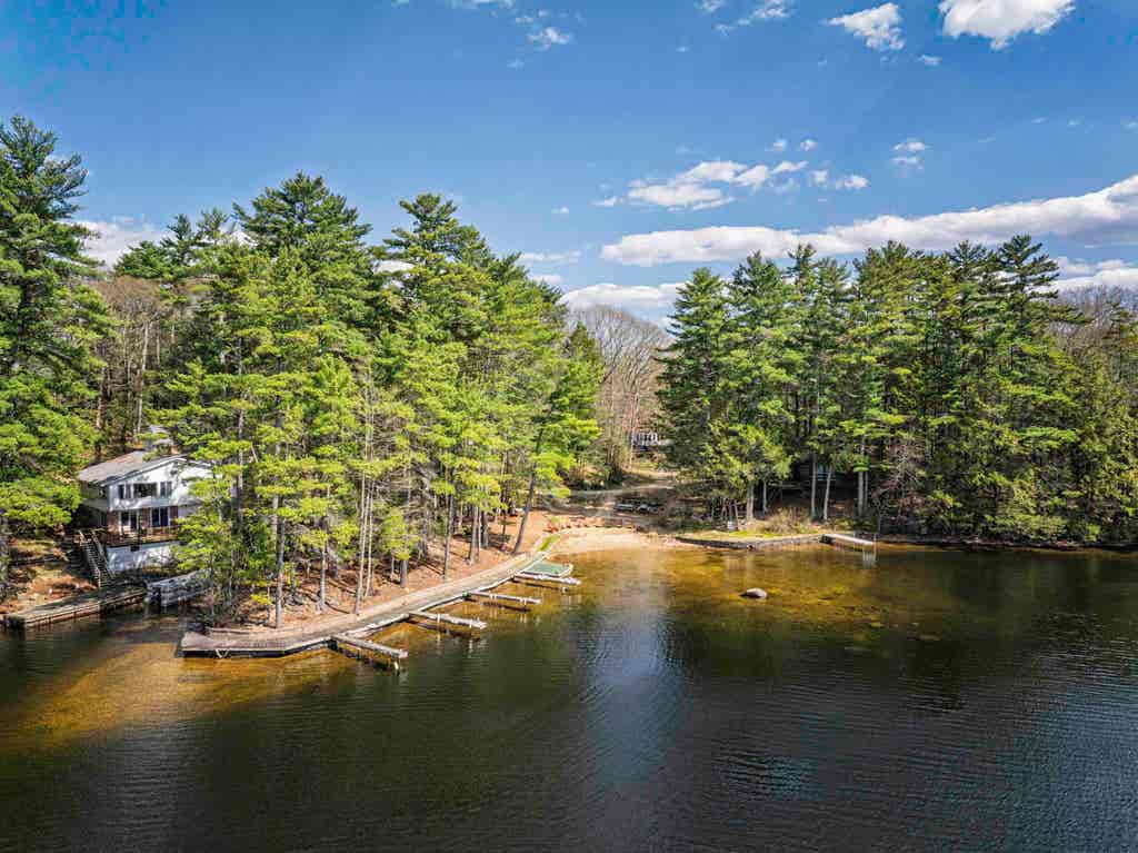 Photo of 21 Brustle Road, Nottingham, NH 03290 (MLS # 5087211)