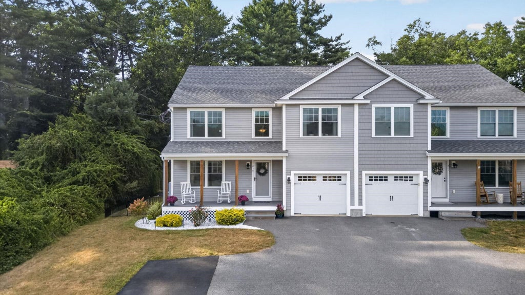 Photo of 215 South Main Street, Seabrook, NH 03874 (MLS # 5108939)