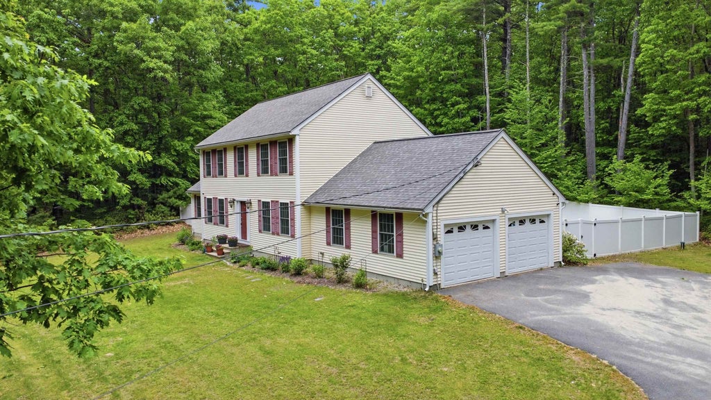 Photo of 6 Burge Drive, Brookline, NH 03033 (MLS # 5092181)