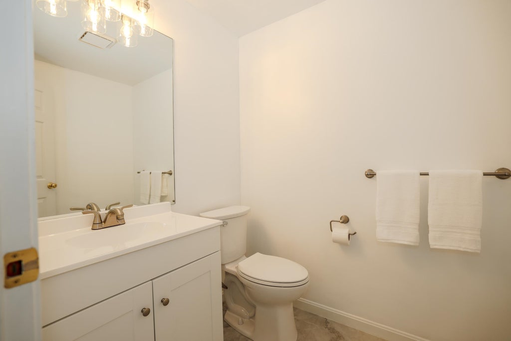Photo of 102 River Grant Drive, Hopkinton, NH 03229 (MLS # 5112651)