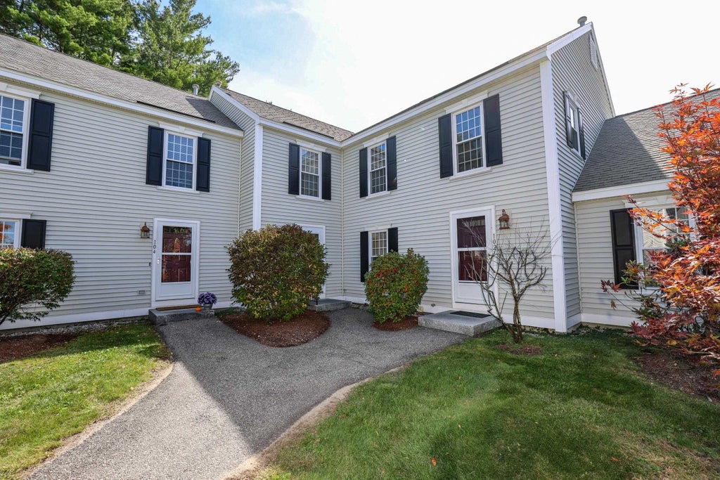 Photo of 102 River Grant Drive, Hopkinton, NH 03229 (MLS # 5112651)