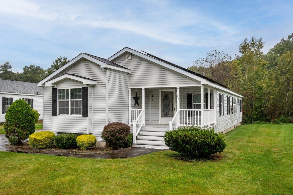 Photo of 65 Tarah Way, Fremont, NH 03044 (MLS # 5113230)