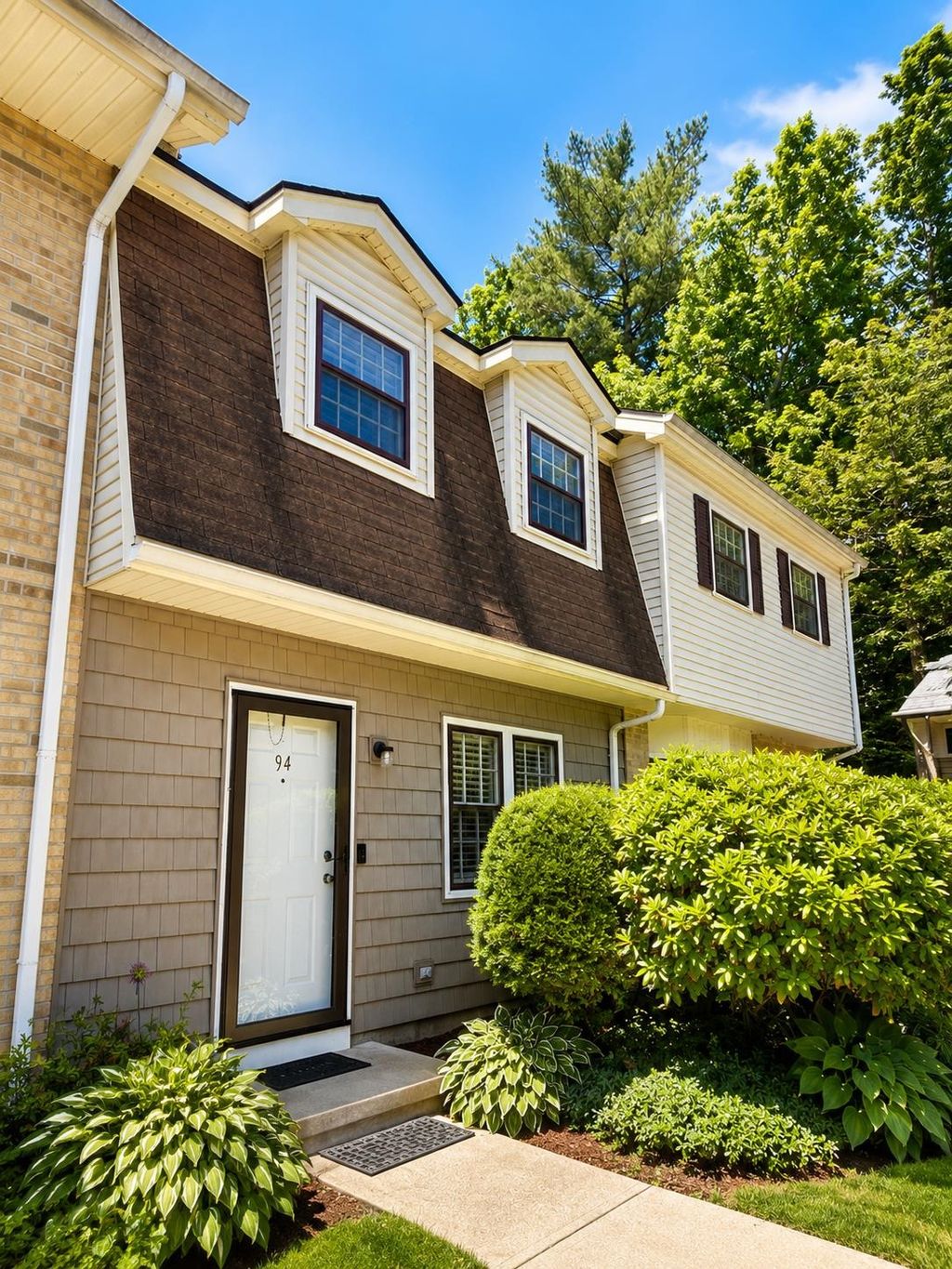 Photo of 94 Golfview Drive, Manchester, NH 03102 (MLS # 5095062)