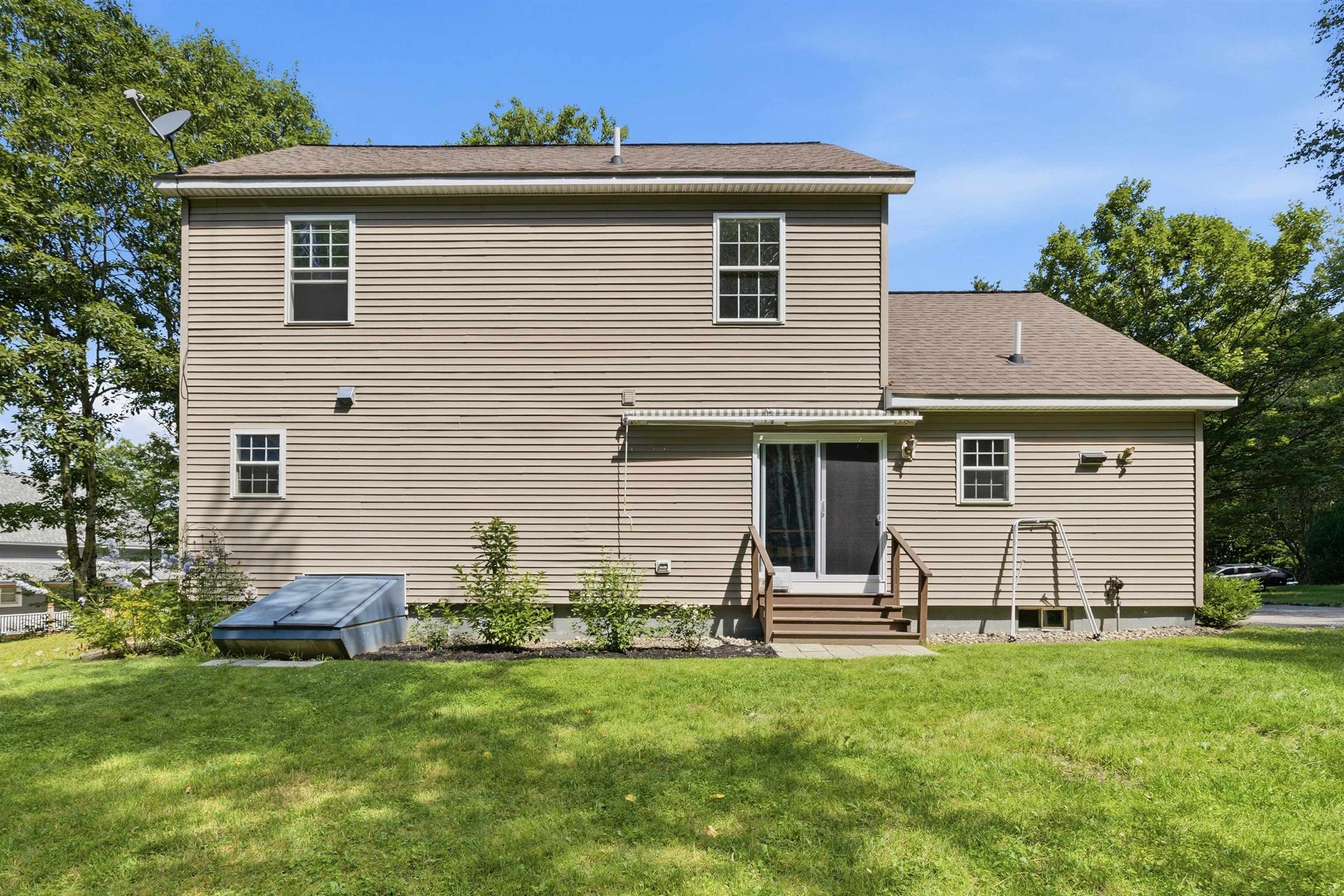 15 Silver Dawn Road