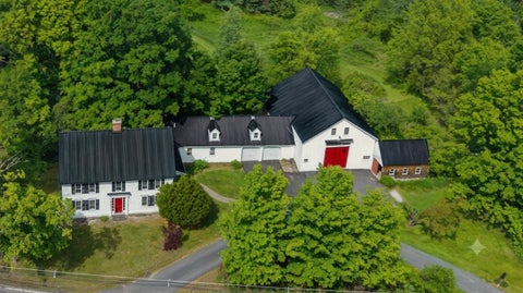 Photo of 2 Raymond Road, Deerfield, NH 03037 (MLS # 5091875)