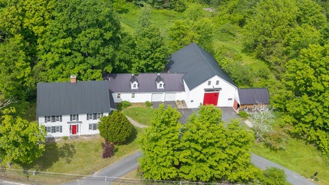 Photo of 2 Raymond Road, Deerfield, NH 03037 (MLS # 5091875)