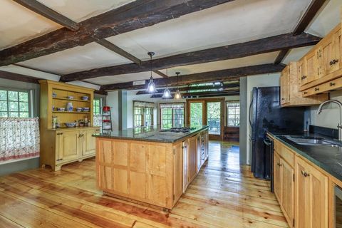 Photo of 2 Raymond Road, Deerfield, NH 03037 (MLS # 5091875)