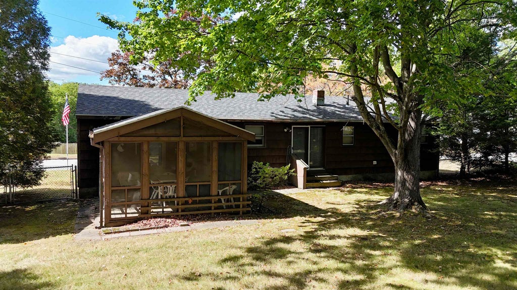 Photo of 6 Alexander Drive, Manchester, NH 03109 (MLS # 5111678)