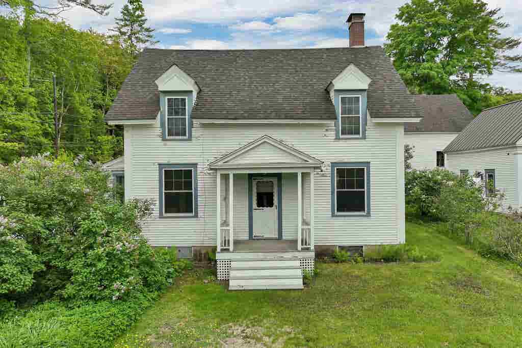 Photo of 10 Mountain Road, Tamworth, NH 03883 (MLS # 5101565)