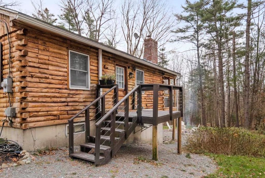Photo of 221 Deerfield Drive, Haverhill, NH 03785 (MLS # 5096136)