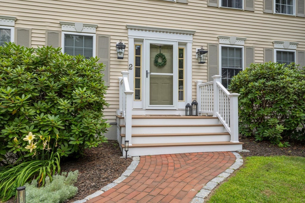 Photo of 2 Chapman Way, Exeter, NH 03833 (MLS # 5102616)