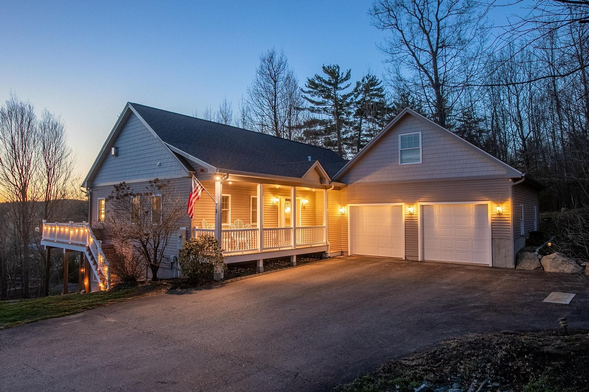 5-11 Violette Circle