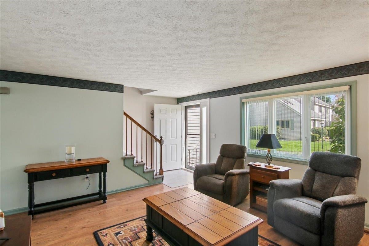 26 East Meadow Way