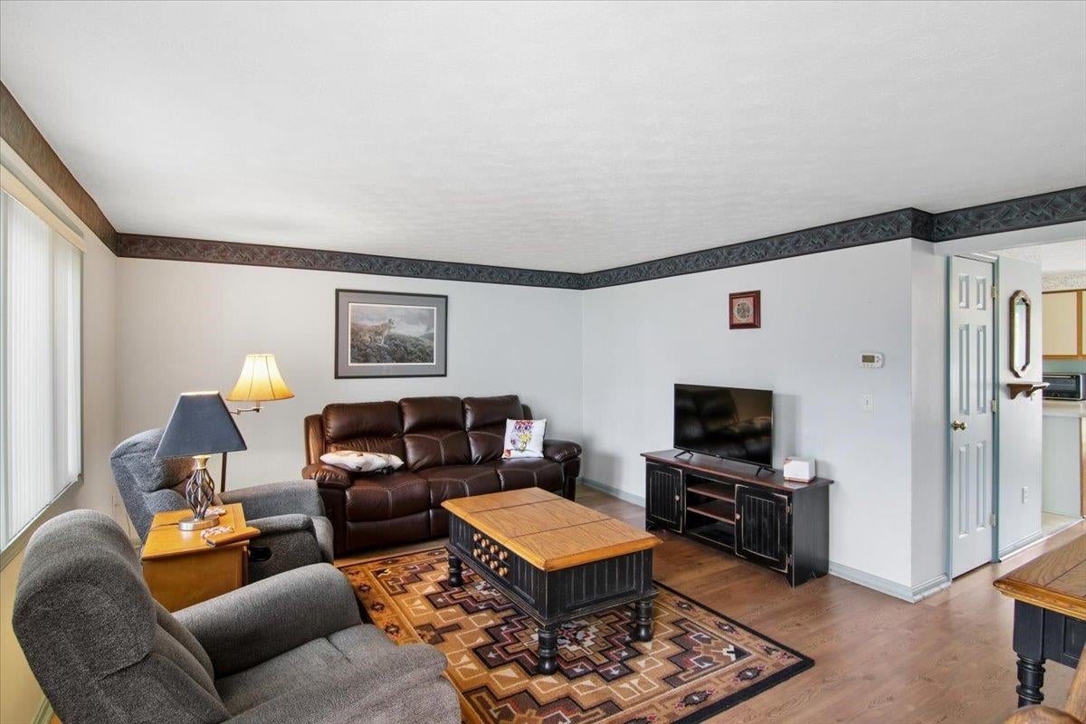 26 East Meadow Way