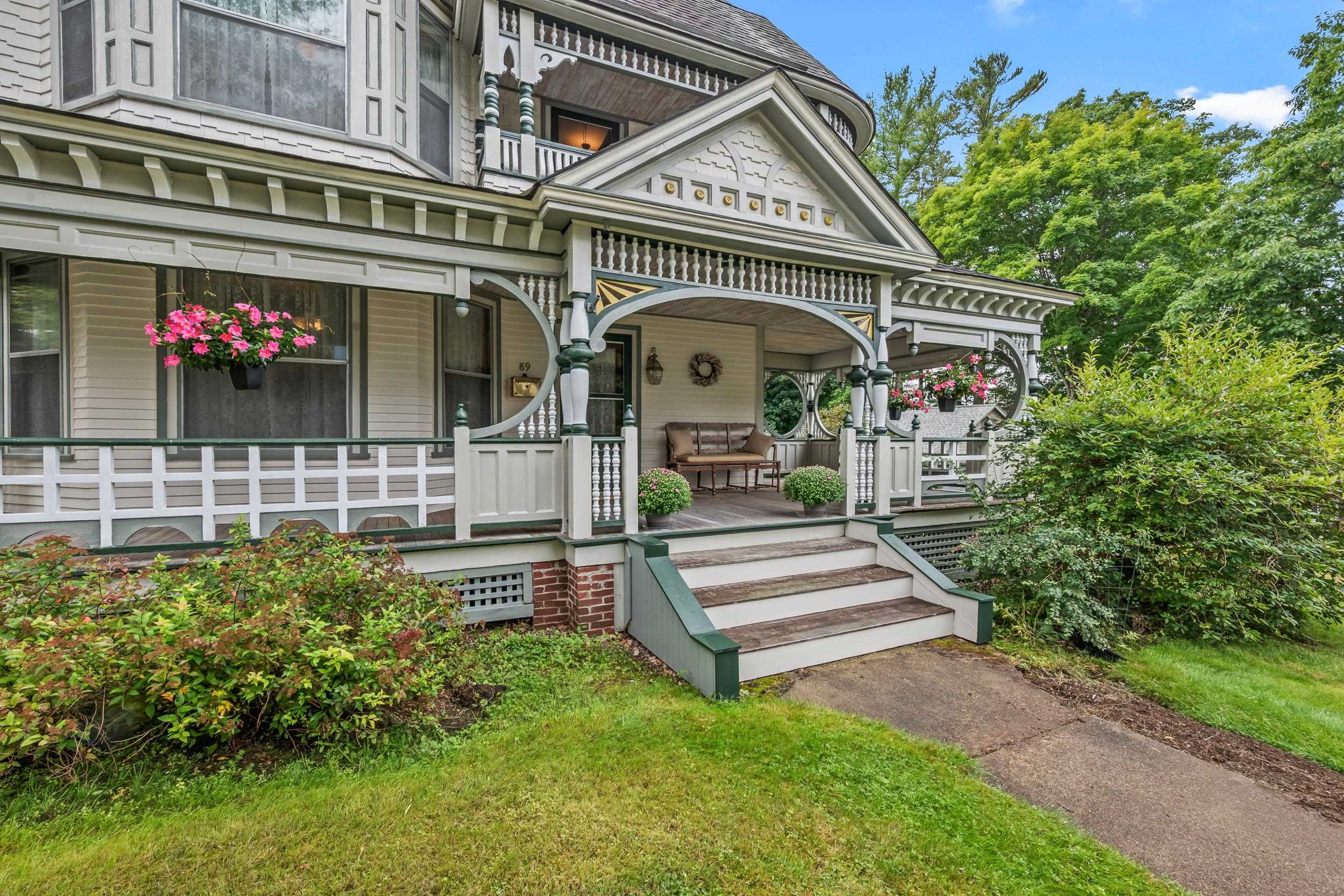 89 Bunker Hill Street
