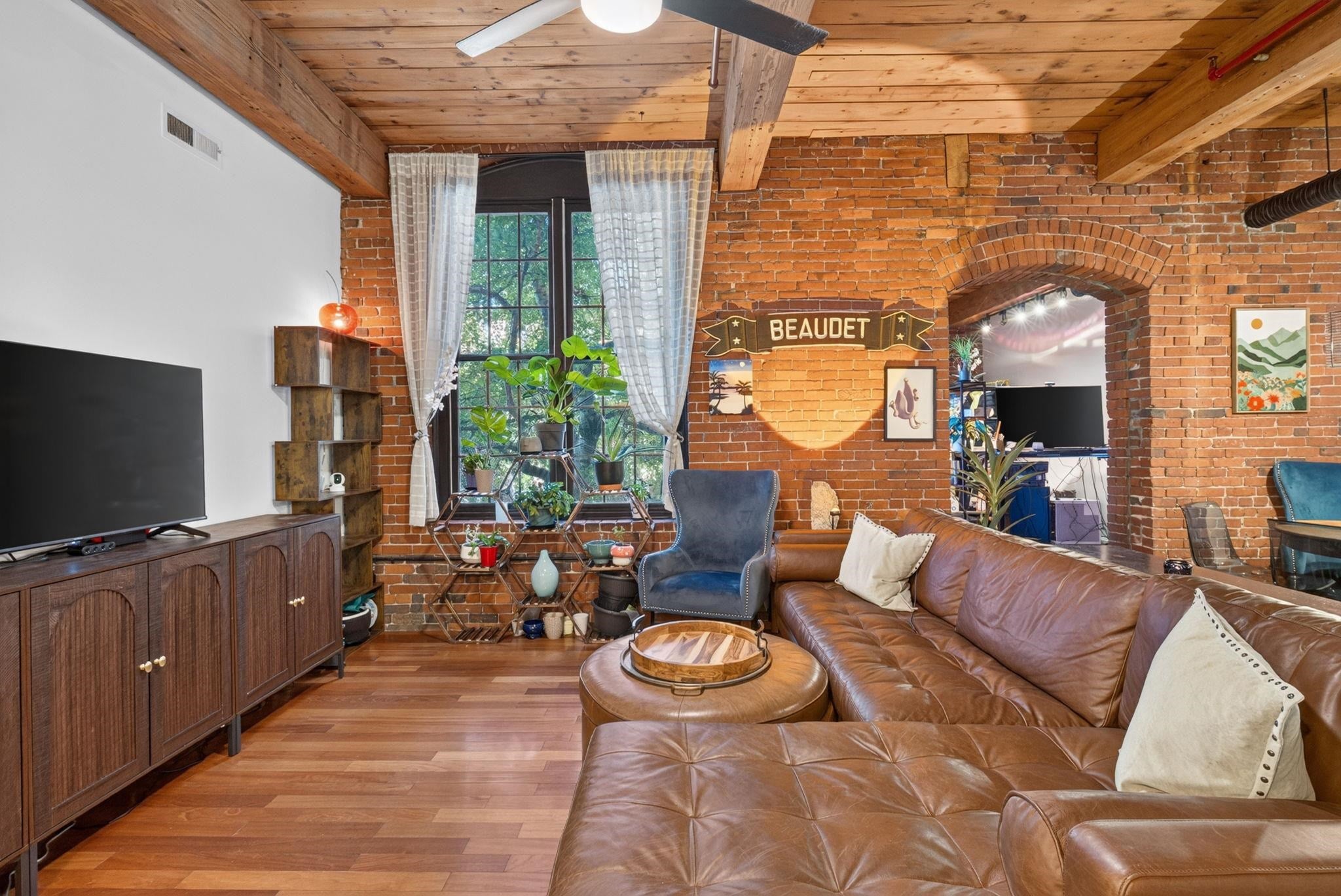 471 Silver Street 205