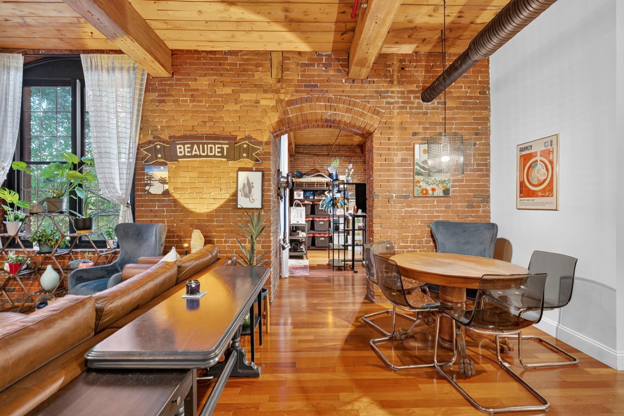 471 Silver Street 205