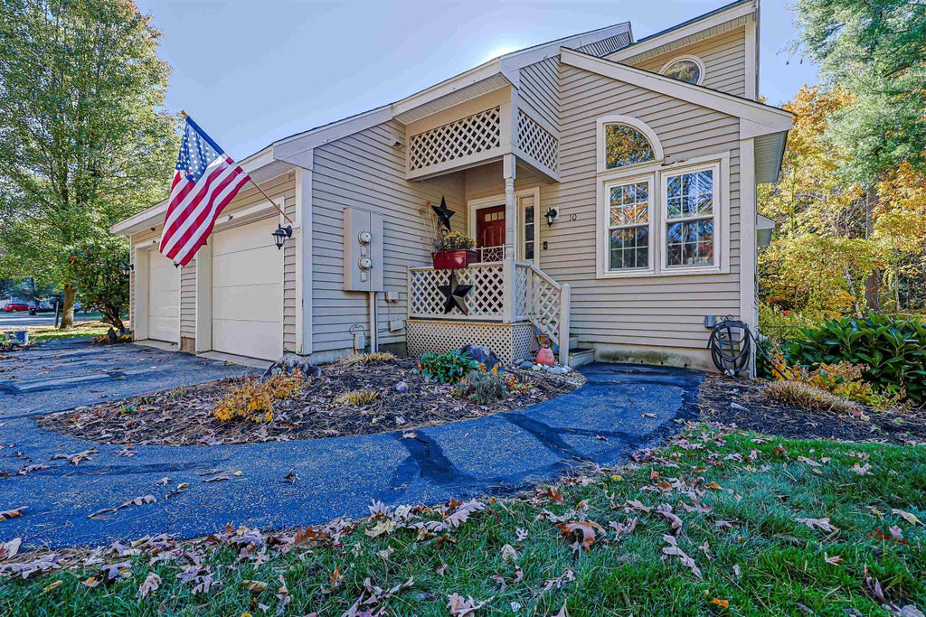 Photo of 2 Wedgewood Circle #Unit 10, Hooksett, NH 03106 (MLS # 5116141)