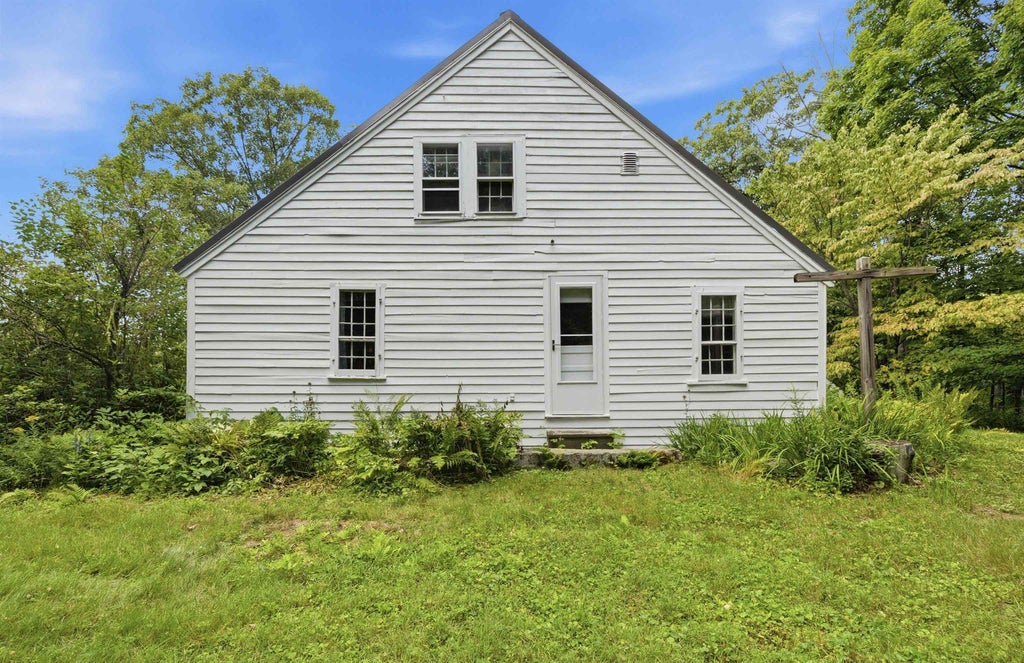 Photo of 692 Belknap Mountain Road, Gilford, NH 03249 (MLS # 5107284)