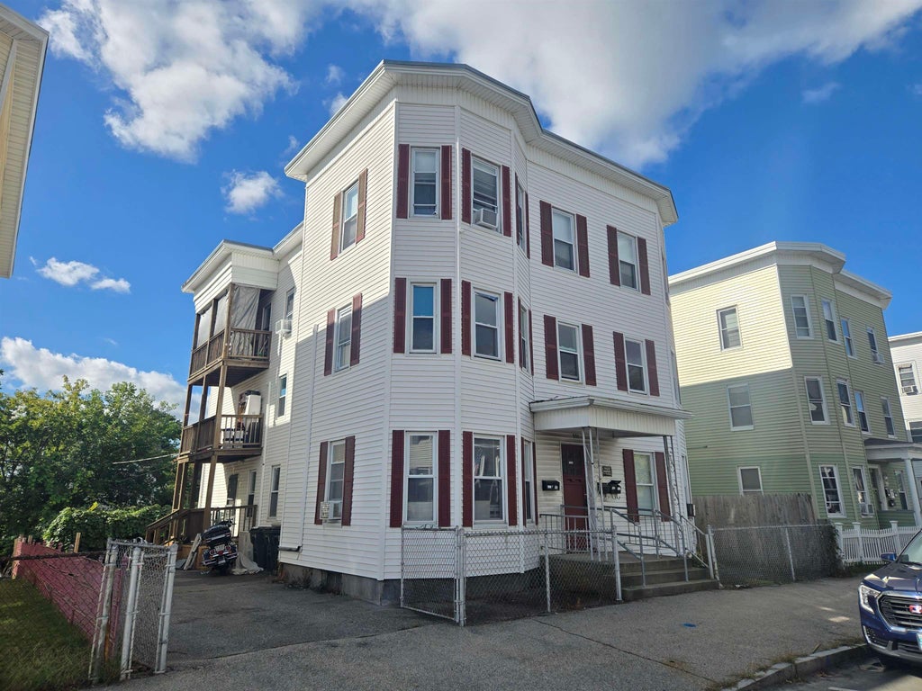 Photo of 371 Spruce Street, Manchester, NH 03103 (MLS # 5109977)