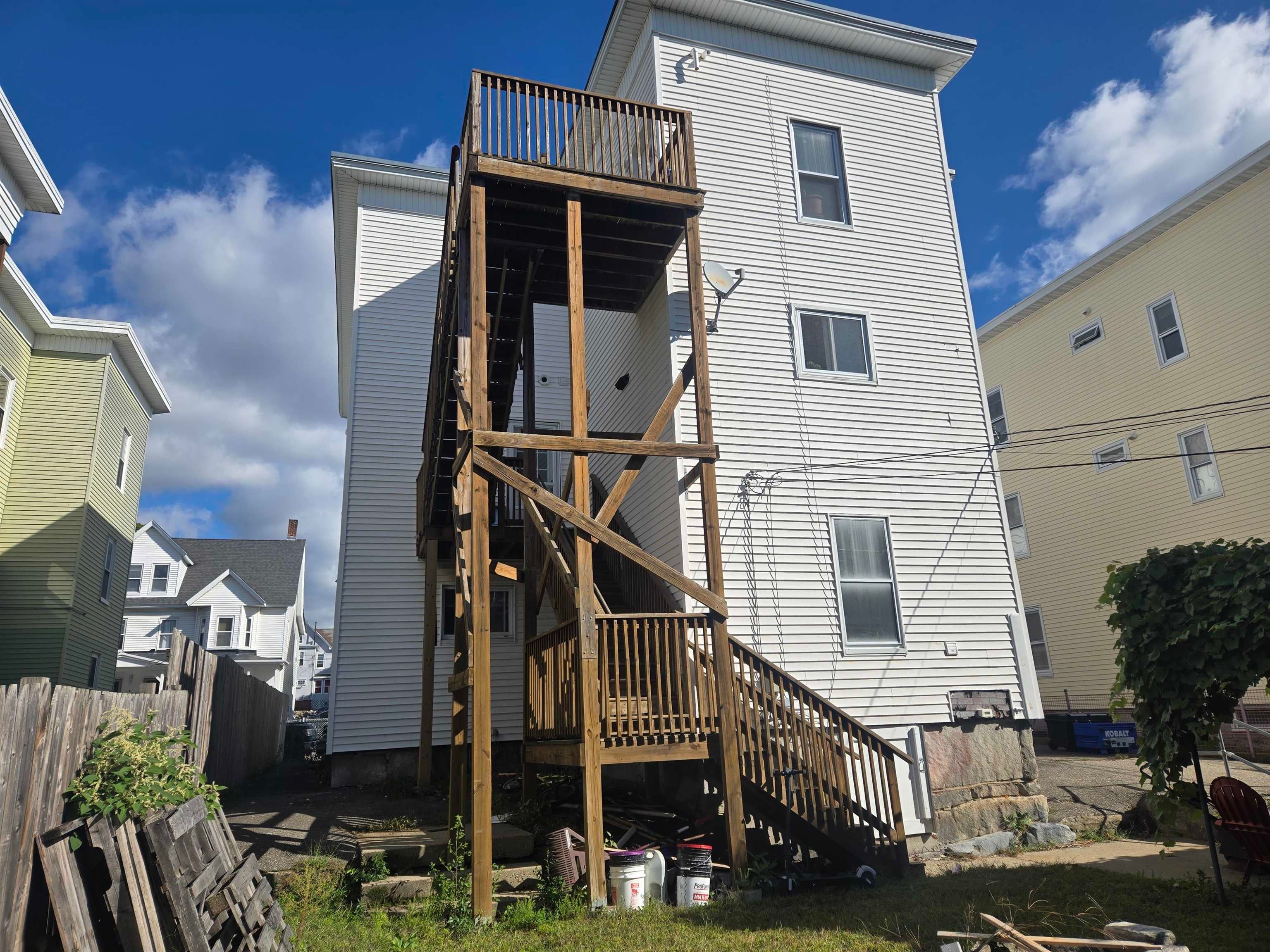 371 Spruce Street