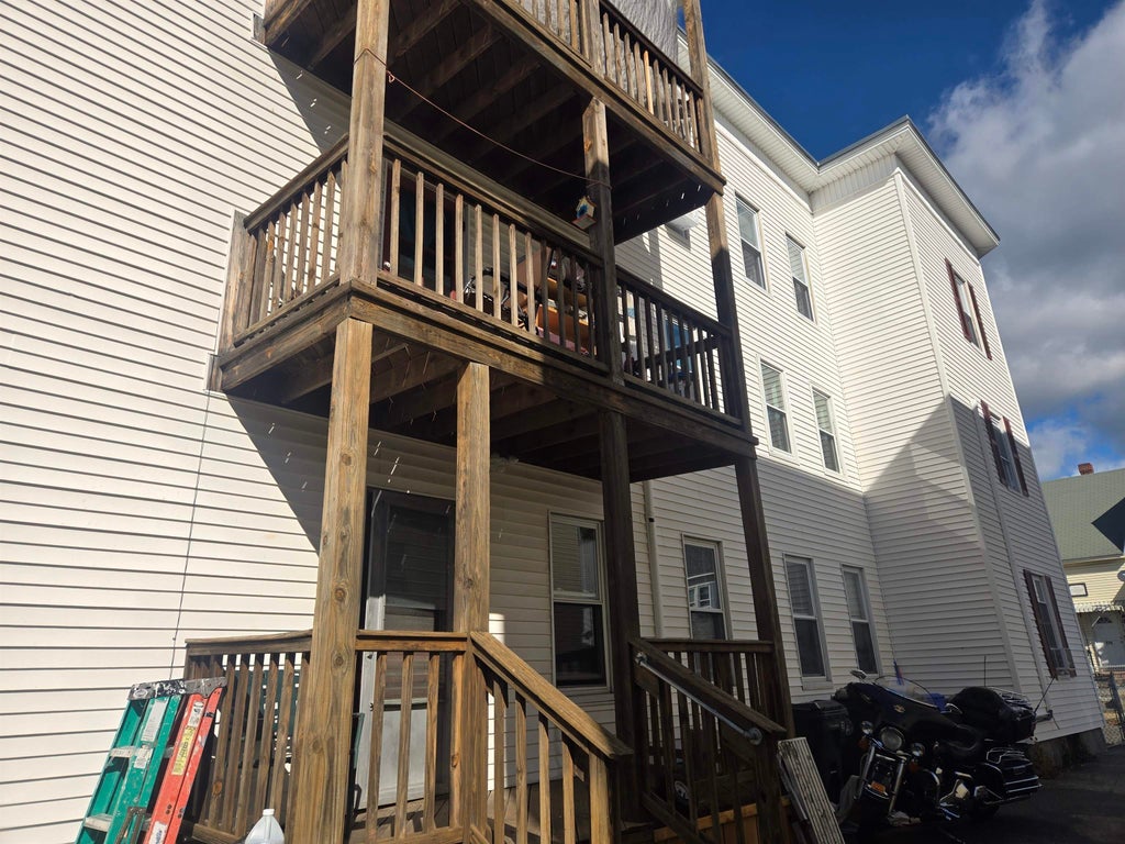 Photo of 371 Spruce Street, Manchester, NH 03103 (MLS # 5109977)