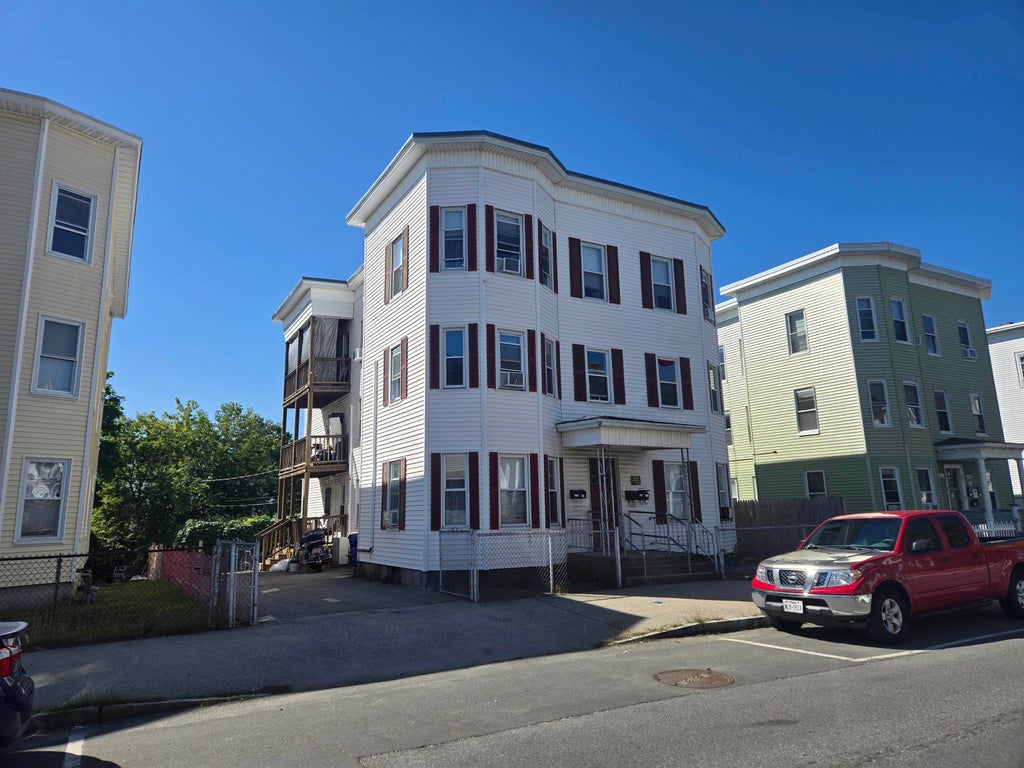 Photo of 371 Spruce Street, Manchester, NH 03103 (MLS # 5109977)