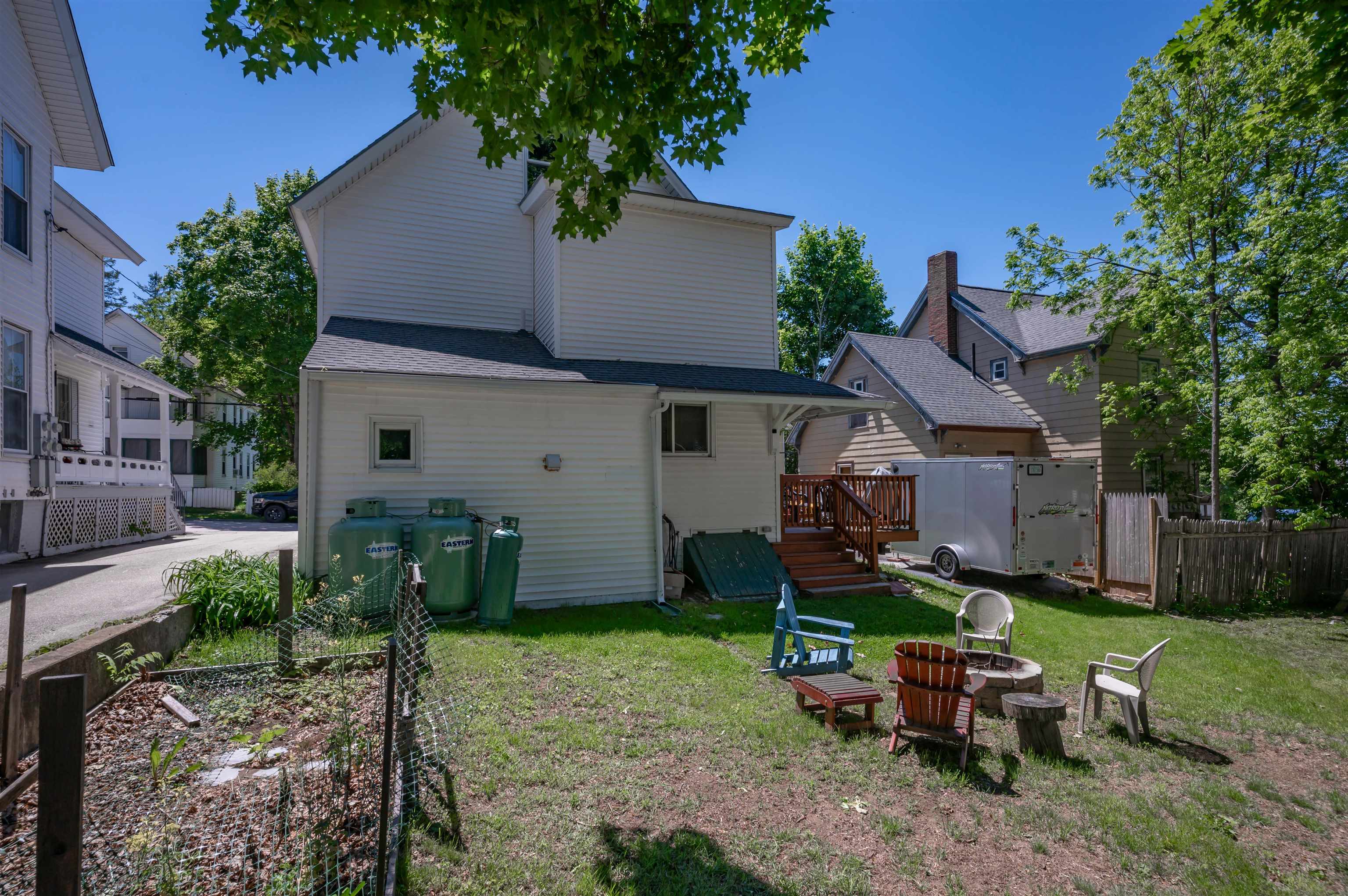 9 Pleasant Street