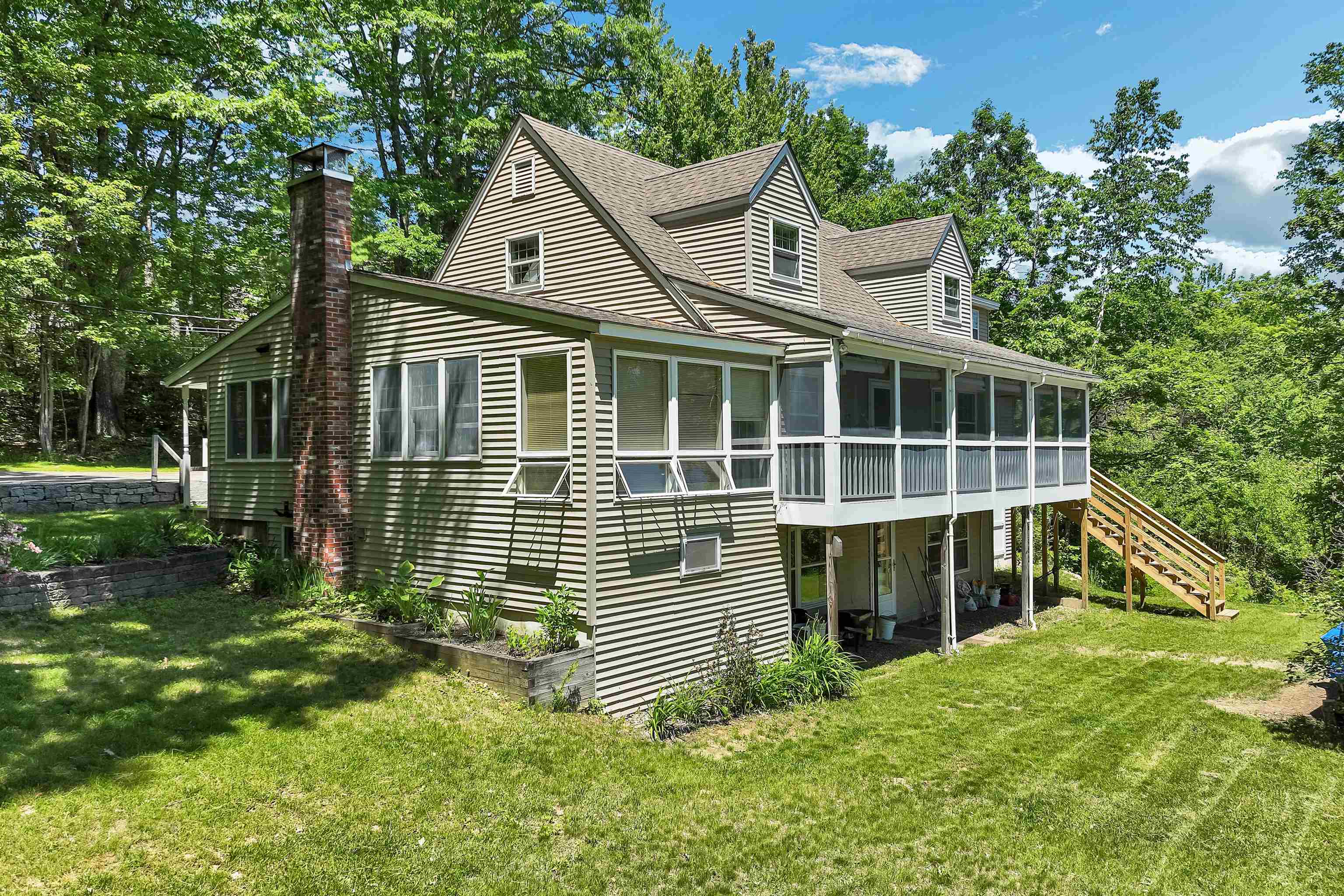 15 Ledgewood Drive