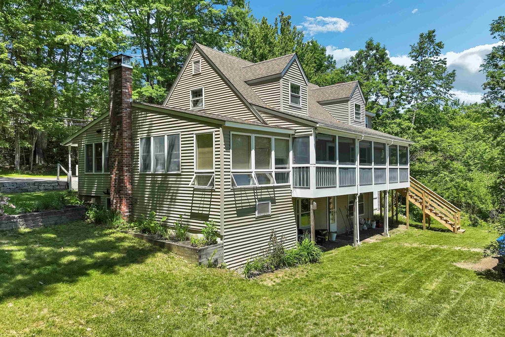 Photo of 15 Ledgewood Drive, Meredith, NH 03253 (MLS # 5102232)
