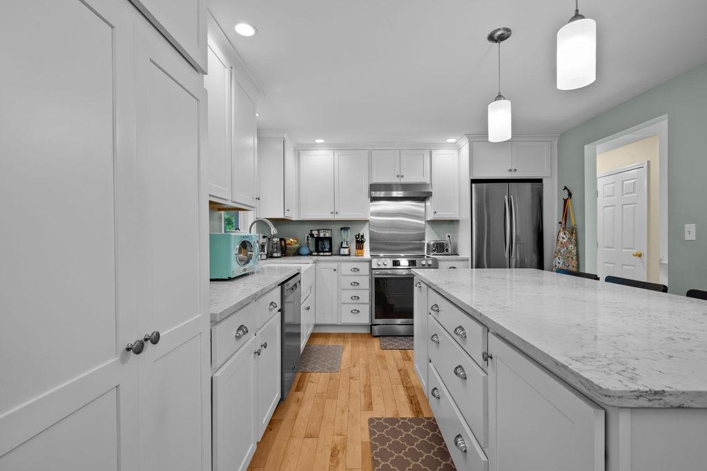 32 Raeder Drive
