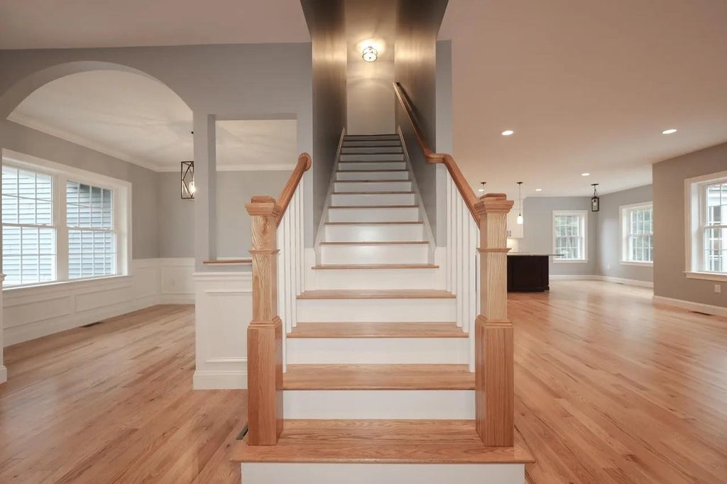 Photo of 10 Beech Hill Road, Weare, NH 03281 (MLS # 5107808)