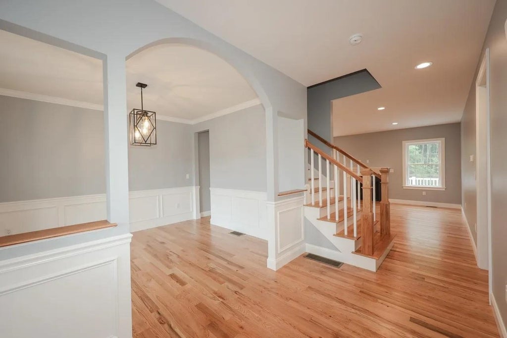 Photo of 10 Beech Hill Road, Weare, NH 03281 (MLS # 5107808)