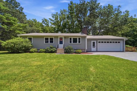 Photo of 17 Parker Drive, Nashua, NH 03062 (MLS # 5100542)