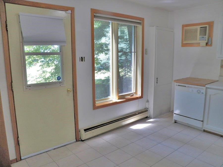Photo of 25 Woodlawn Avenue, Hillsborough, NH 03244 (MLS # 5096314)