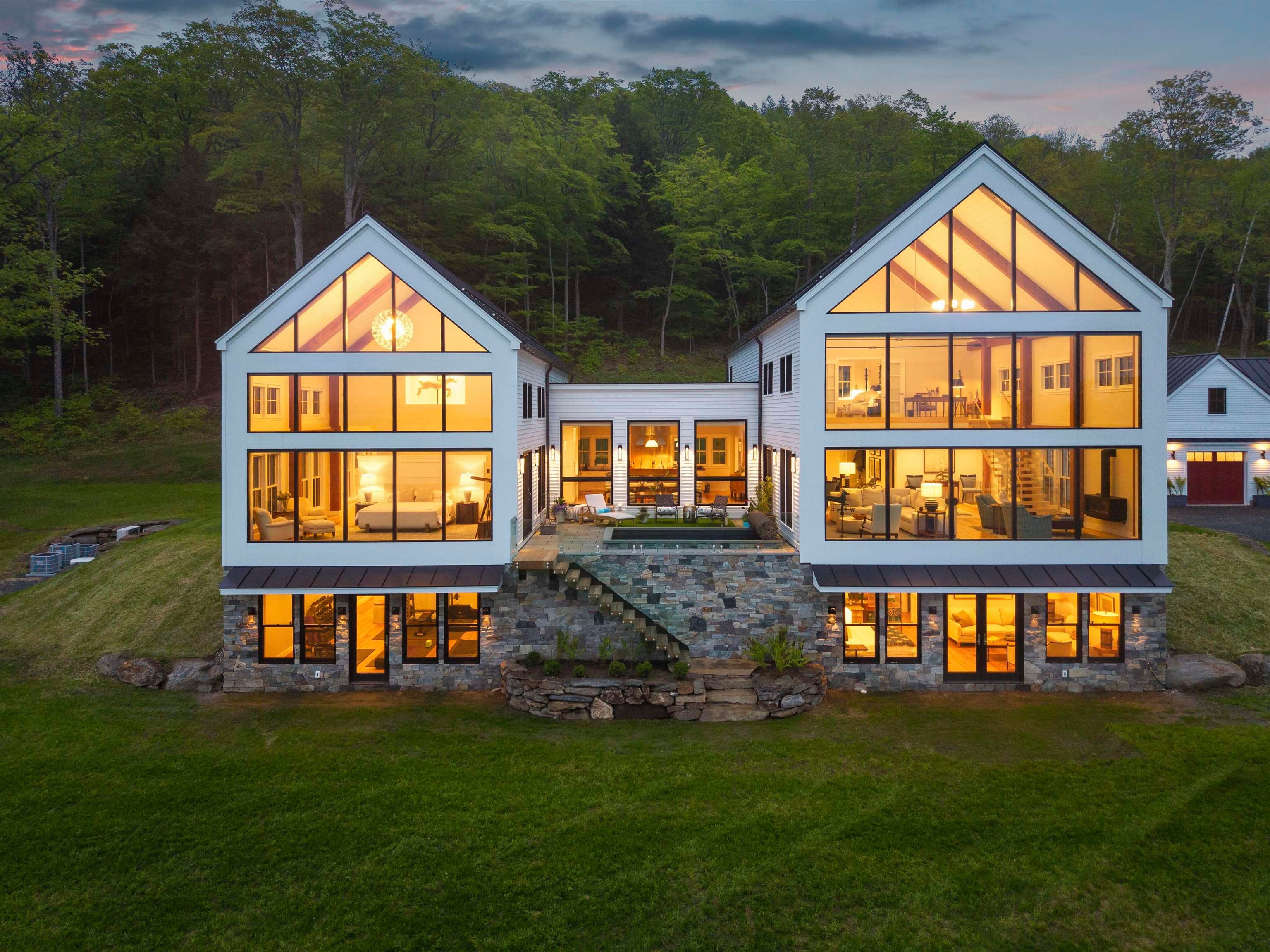 412 Skyland Lane