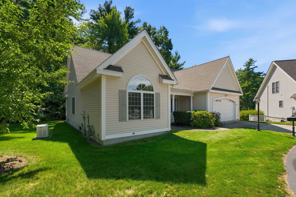 Photo of 6 Holly Circle, Bow, NH 03304 (MLS # 5109029)