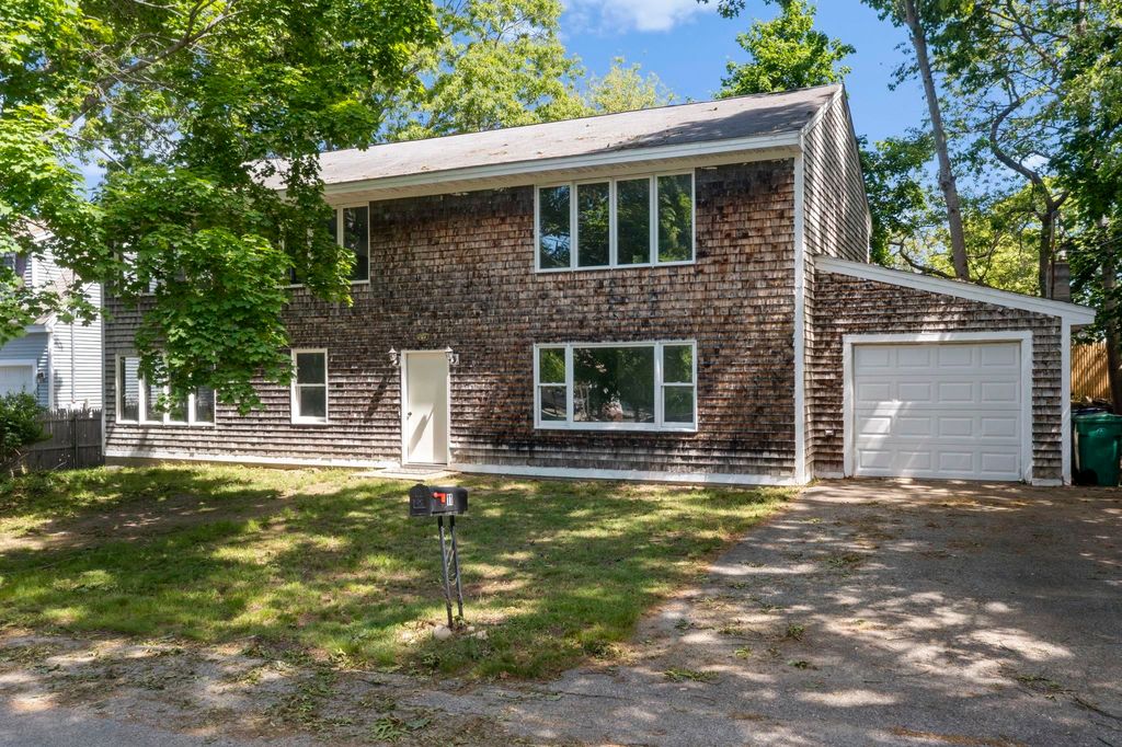 Photo of 11 Emerald Avenue, Hampton, NH 03842 (MLS # 5093358)