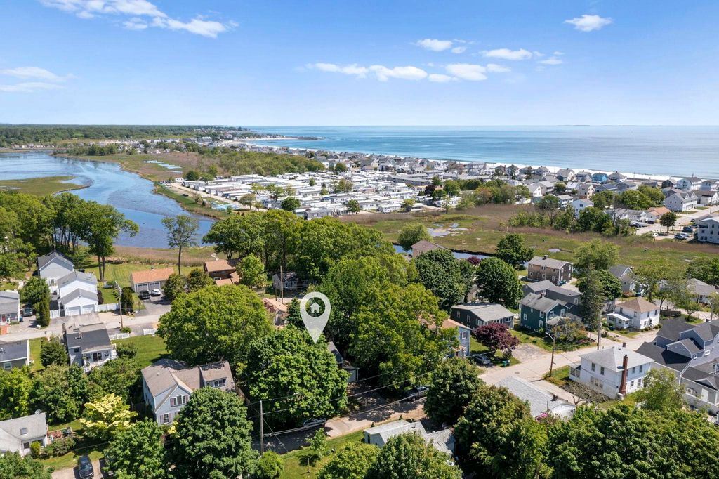Photo of 11 Emerald Avenue, Hampton, NH 03842 (MLS # 5093358)