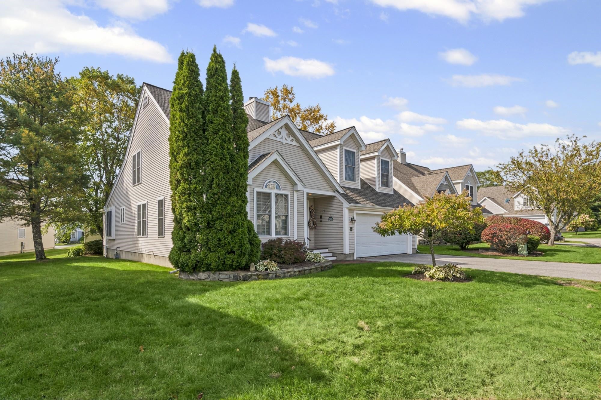 64 Hampton Meadows