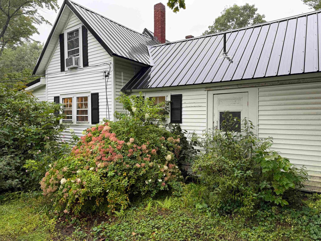 Photo of 14 Dorrs Corner Road, Ossipee, NH 03864 (MLS # 5108143)