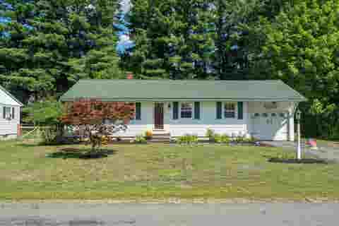 Photo of 7 Ridgewood Avenue, Gilford, NH 03249 (MLS # 5106657)