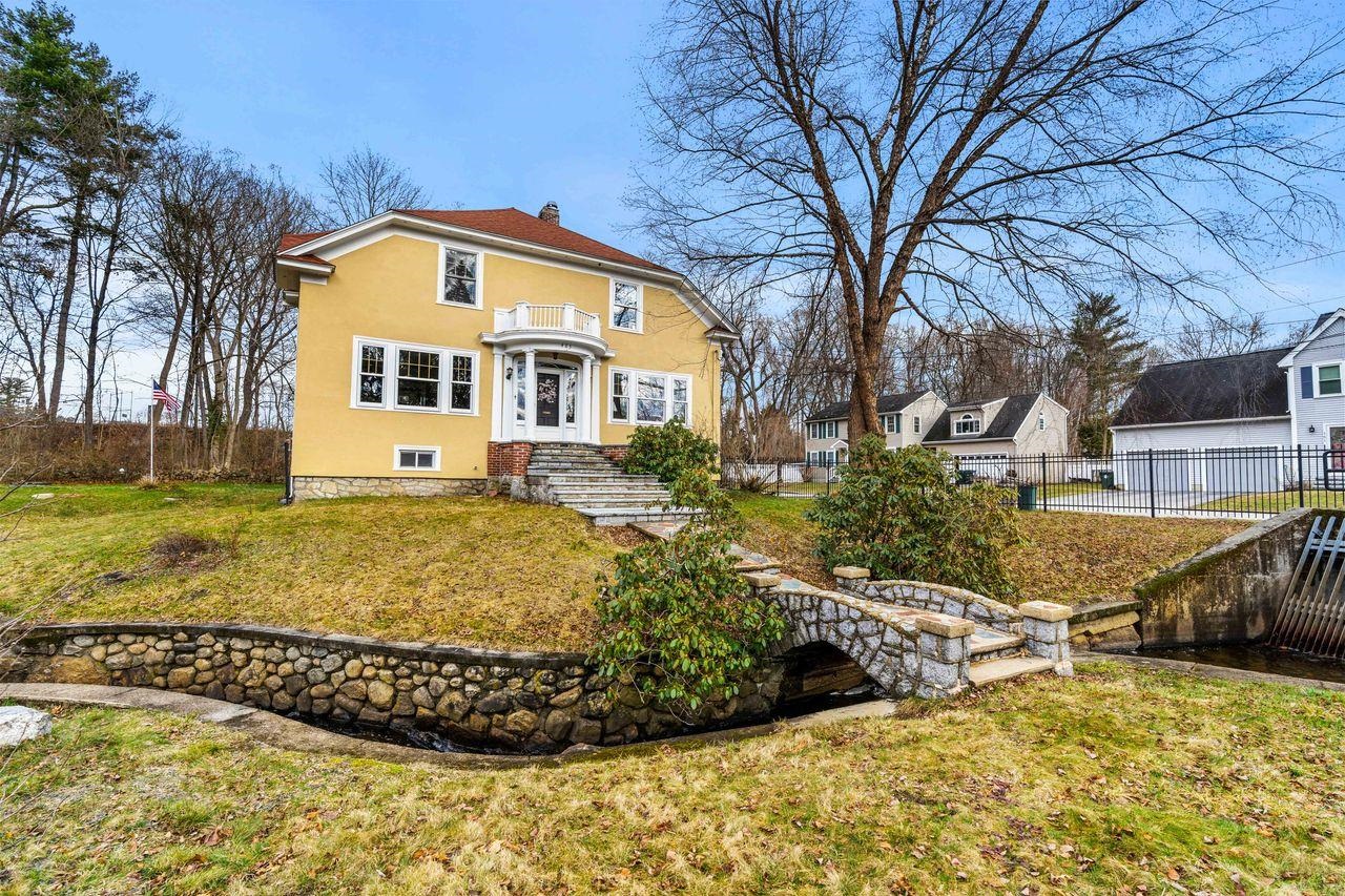 483 Walnut Street