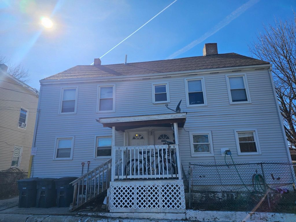 Photo of 88 Jackson Street, Nashua, NH 03060 (MLS # 5083129)