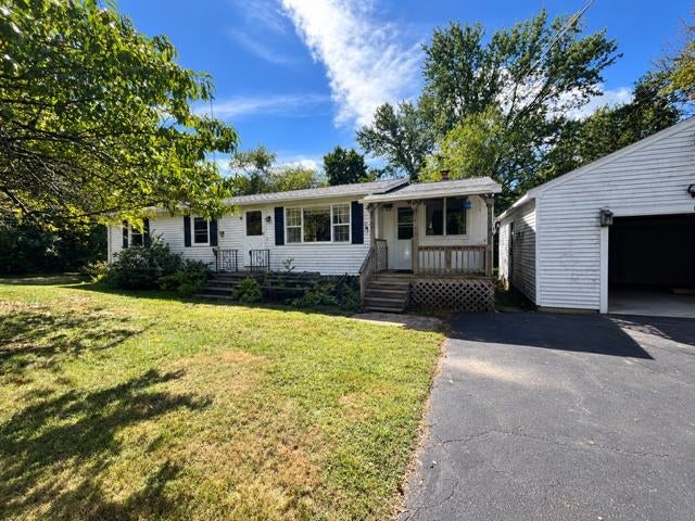 Photo of 15 Harriman Road, Plaistow, NH 03865 (MLS # 5111519)