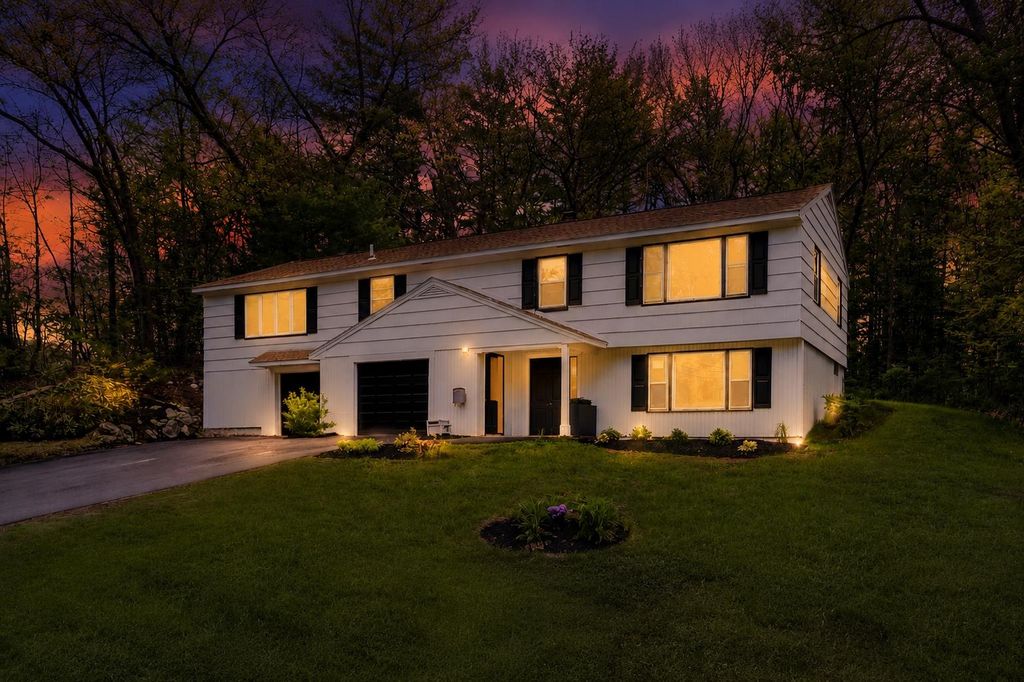 Photo of 12 Davis Road, Merrimack, NH 03054 (MLS # 5087929)
